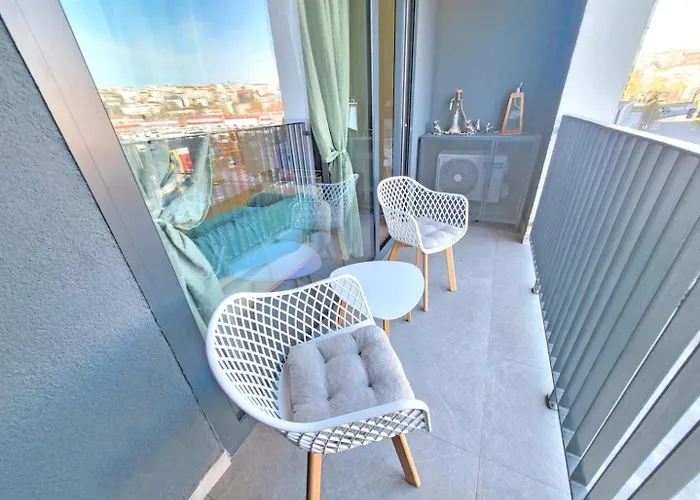 Simphonia Lux Bw 아파트